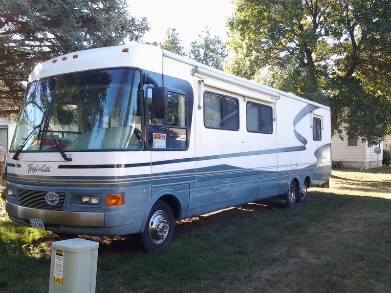 2000 National RV Tropical 6373 Class A Gas RV For Sale By Owner In