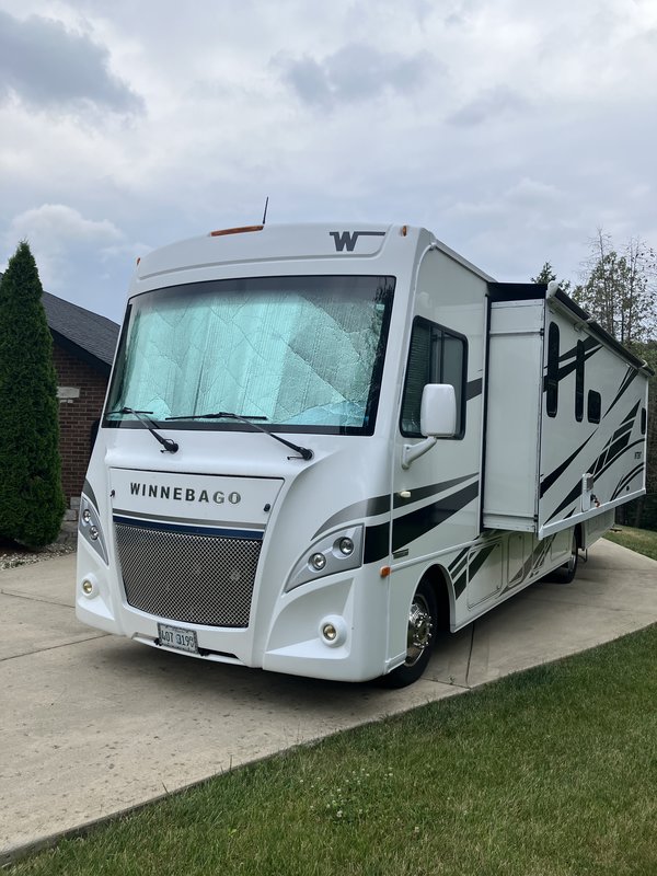 2019 Winnebago Intent 31P, Class A Gas RV For Sale By Owner in