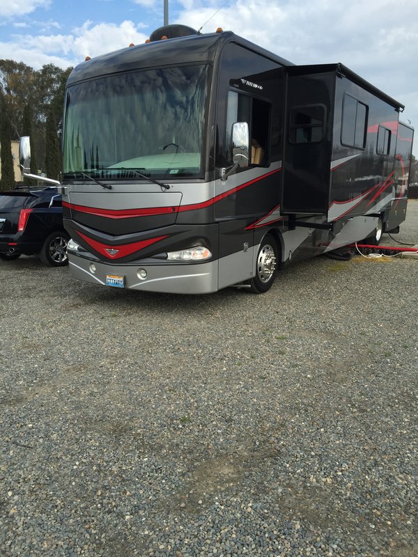 2012 Fleetwood Providence 40K, Class A Diesel RV For Sale By Owner in