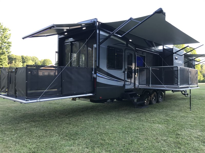 2017 Heartland Cyclone 4250, Toy Haulers 5th Wheels RV For Sale By