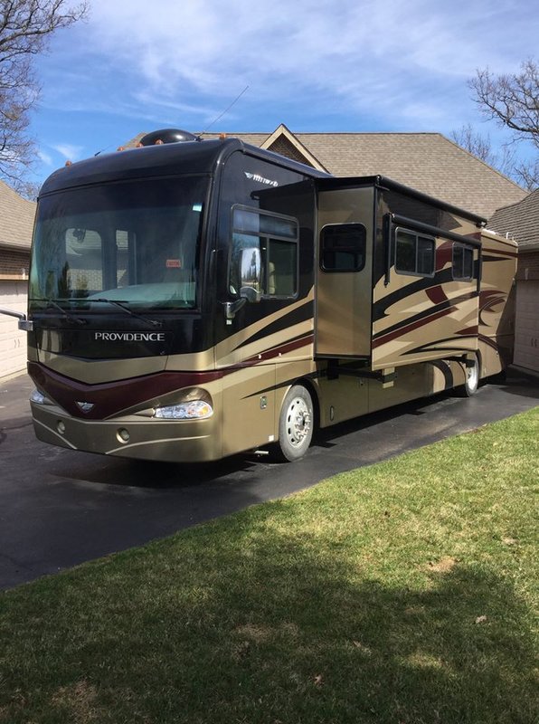 2011 Fleetwood Providence 40K, Class A Diesel RV For Sale By Owner in