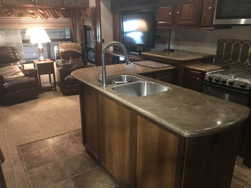 2013 Forest River Cardinal CAF3550, 5th Wheels RV For Sale By Owner in