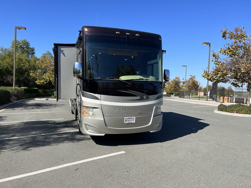 2017 Tiffin Allegro RED 33AA, Class A Diesel RV For Sale By Owner in