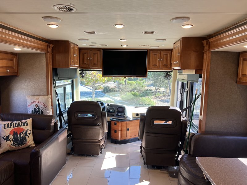 2017 Tiffin Allegro RED 33AA, Class A Diesel RV For Sale By Owner in