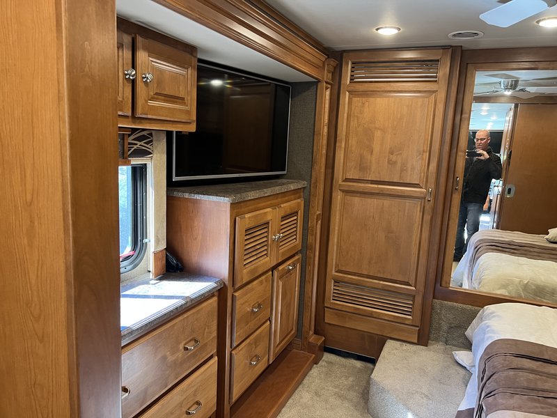 2017 Tiffin Allegro RED 33AA, Class A Diesel RV For Sale By Owner in