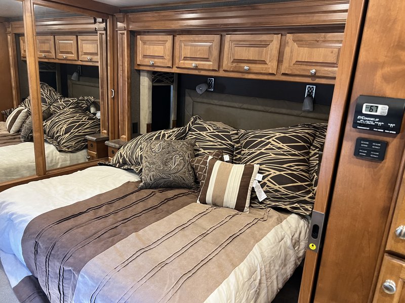 2017 Tiffin Allegro RED 33AA, Class A Diesel RV For Sale By Owner in