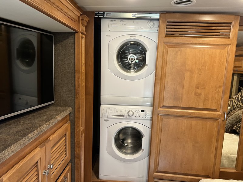 2017 Tiffin Allegro RED 33AA, Class A Diesel RV For Sale By Owner in