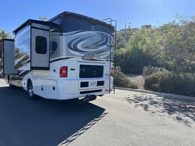 2017 Tiffin Allegro RED 33AA, Class A Diesel RV For Sale By Owner in