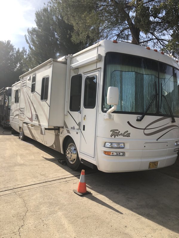2004 National RV Tropical T 370, Class A Diesel RV For Sale By Owner