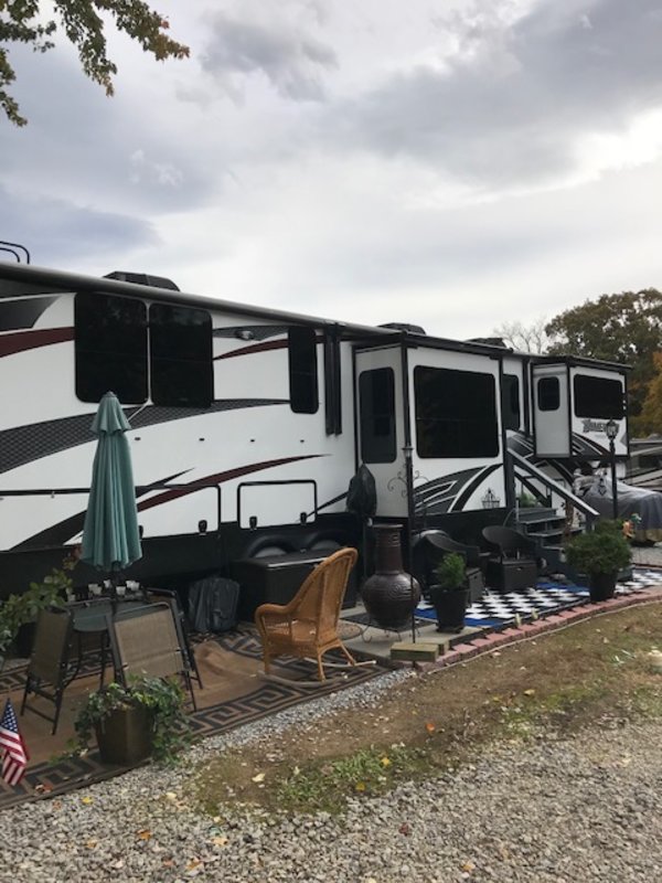 2017 Grand Design Momentum 376TH, 5th Wheels RV For Sale By Owner in