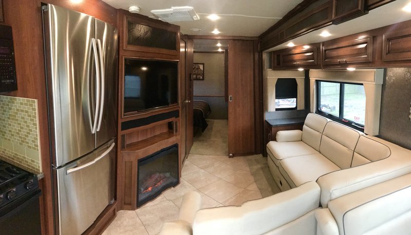 2015 Fleetwood Bounder 33C, Class A - Gas RV For Sale By Owner in ...