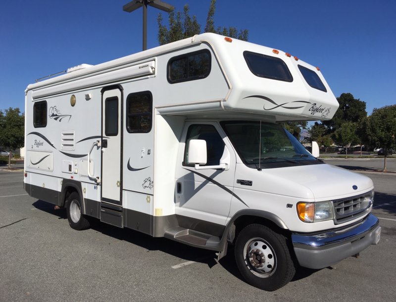 2002 Bigfoot RV 3000 30MH24DB, Class C RV For Sale By Owner in Mountain