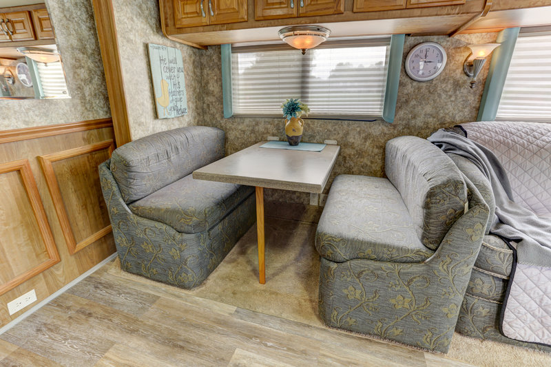 2006 Coachmen Cross Country 382DS, Class A Diesel RV For Sale By