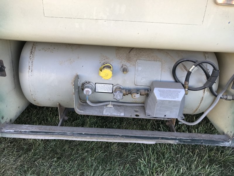 1995 Country Coach Magna Trophy, Class A Diesel RV For Sale By Owner