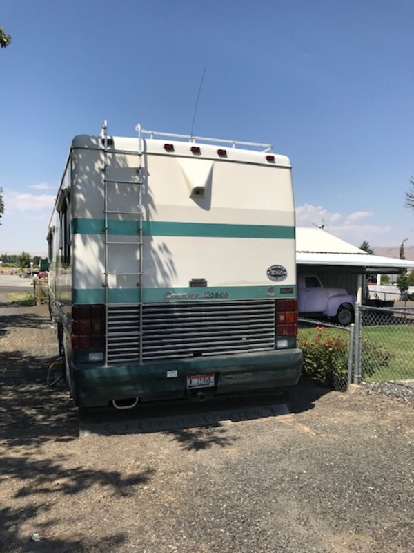 1995 Country Coach Magna Trophy, Class A Diesel RV For Sale By Owner