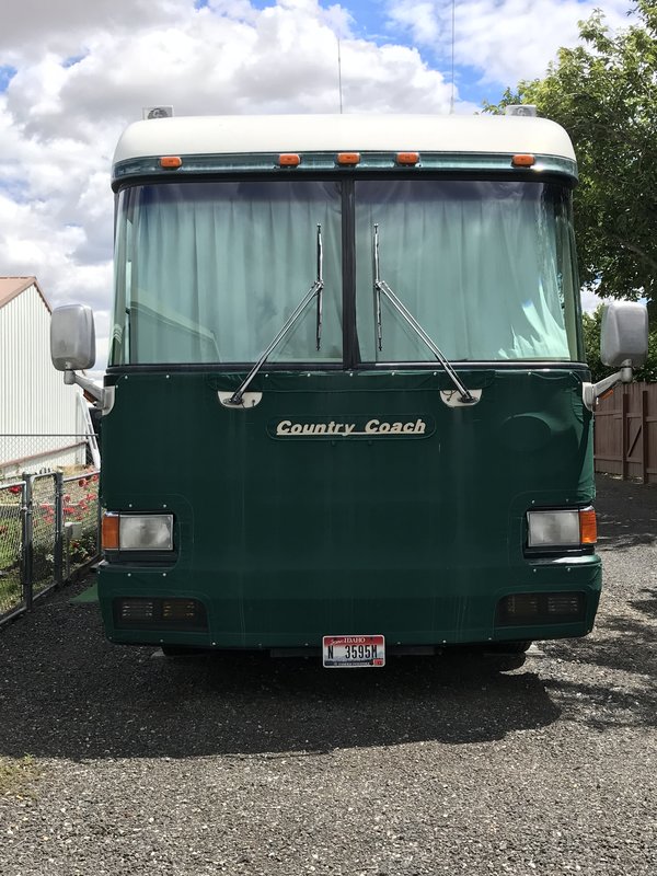 1995 Country Coach Magna Trophy, Class A Diesel RV For