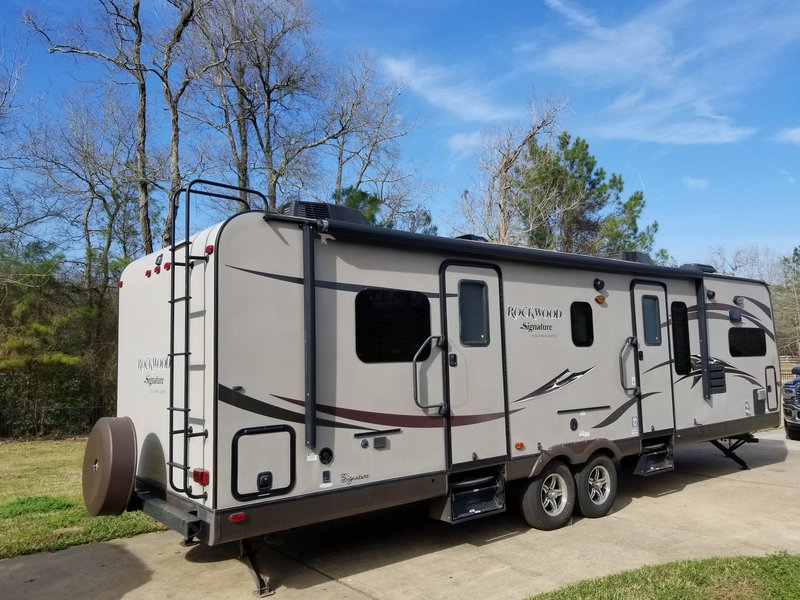 2014 Forest River Rockwood Signature Ultra-Lite 8315BSS, Travel Trailers RV For Sale By Owner in 2014 Forest River Rockwood Signature Ultra Lite