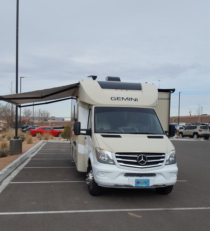 2017 Thor Motor Coach Gemini 24TS, Class B+ RV For Sale By Owner in
