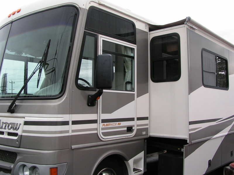 2002 Fleetwood Pace Arrow 37A, Class A Gas RV For Sale in Abbotsford