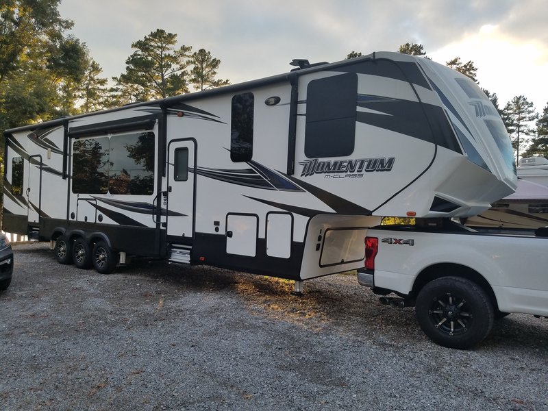2017 Grand Design Momentum 395M, Toy Haulers 5th Wheels RV For Sale By Owner in Knoxville