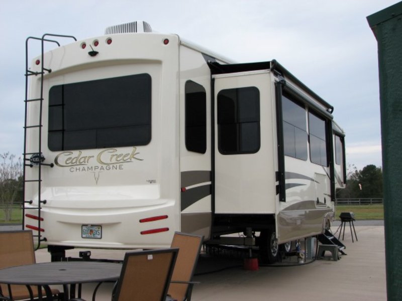 2018 Forest River Cedar Creek Champagne 38 EL, 5th Wheels RV For Sale