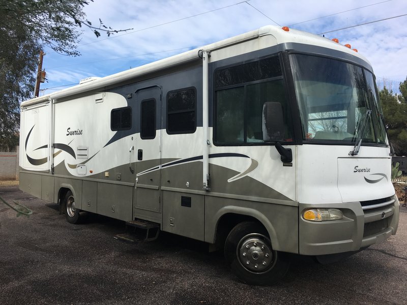 2005 Itasca Sunrise 33V, Class A Gas RV For Sale By Owner in Los