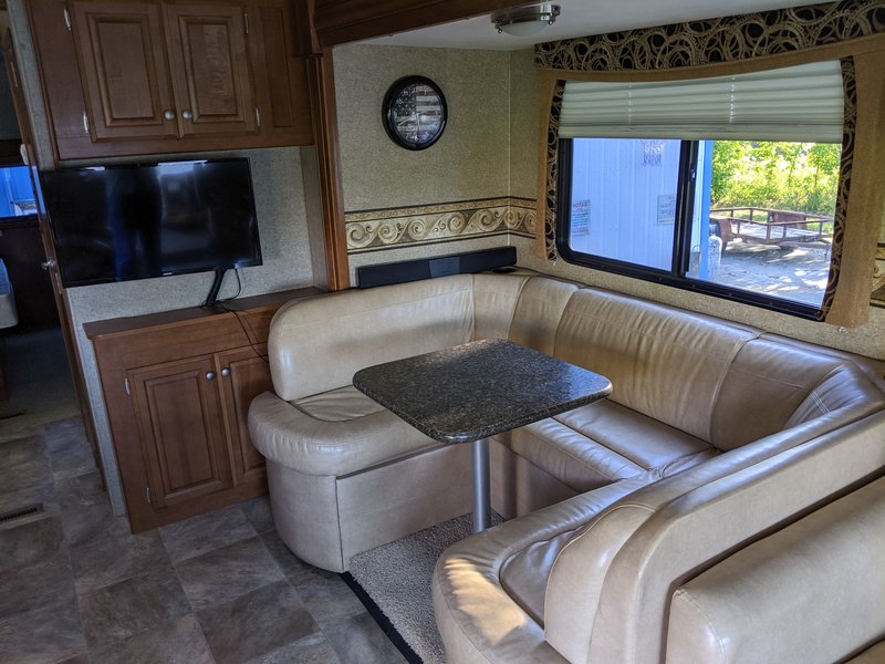 2013 Thor Motor Coach Daybreak 32HD, Class A - Gas RV For Sale By Owner ...