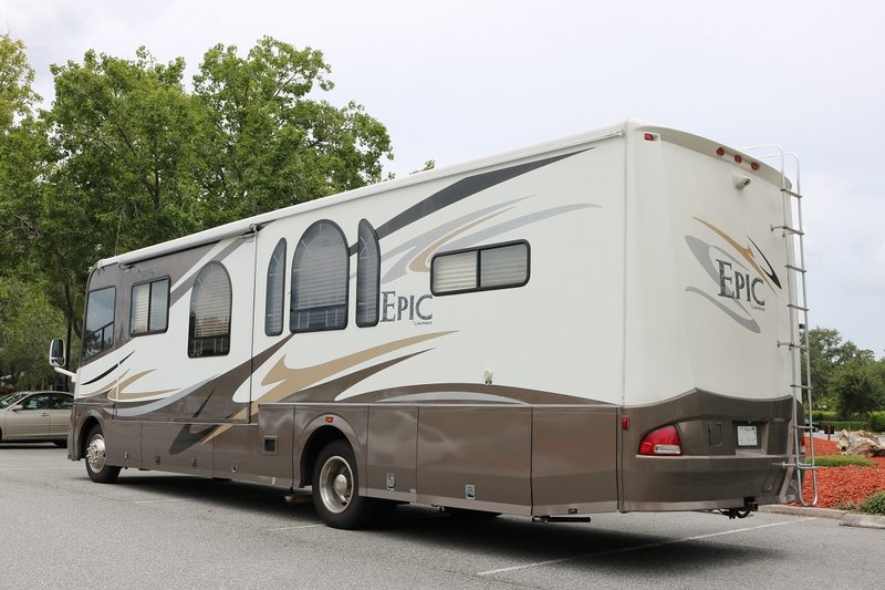 2007 Coachmen Epic Premier 3700 TS, Class A Gas RV For Sale By Owner