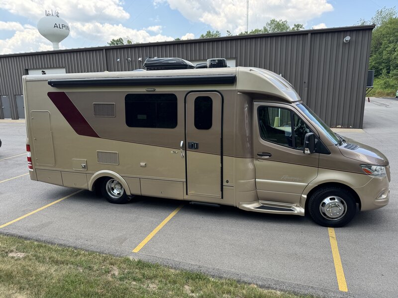 2020 Regency RV Ultra Brougham 25MB