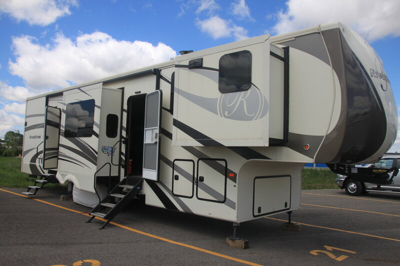 2019 Forest River Riverstone 39FK