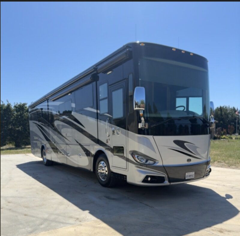 2018 Tiffin Motorhomes Phaeton 40 IH XSH