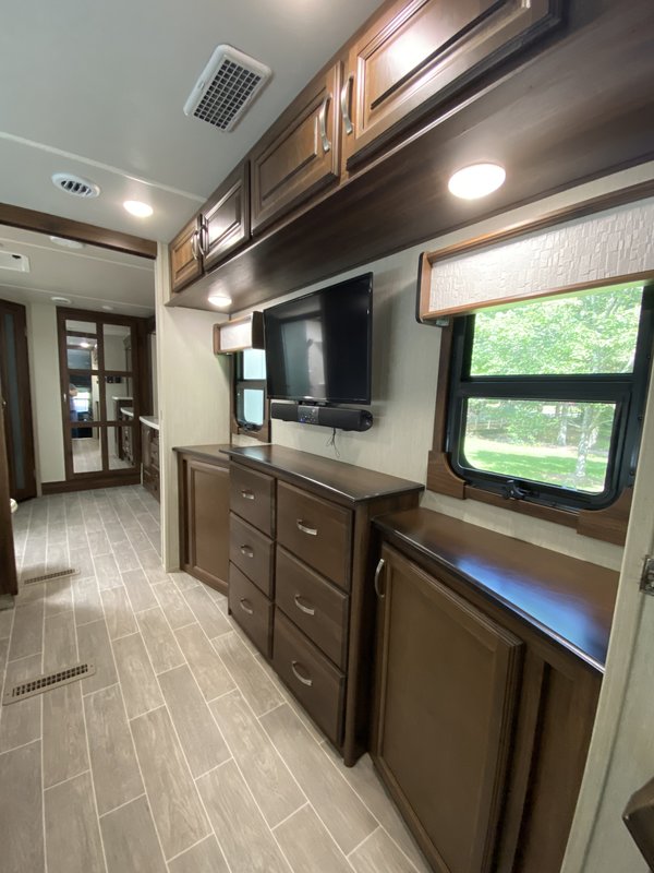 2019 Palomino Columbus 383FB 1492, 5th Wheels RV For Sale By Owner in
