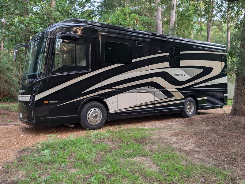 2022 Winnebago Journey 34N