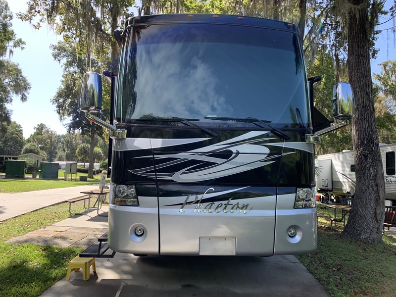 2009 Tiffin Phaeton 42QRH, Class A Diesel RV For Sale By Owner in
