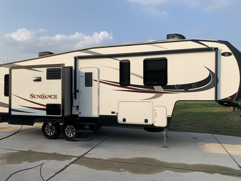 2017 Heartland Bighorn Sundance, 5th Wheels RV For Sale By Owner in