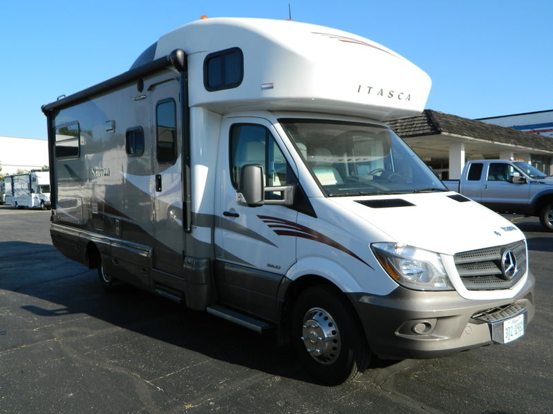 2014 Winnebago Navion 24j Class C Rv For Sale In Carol Stream