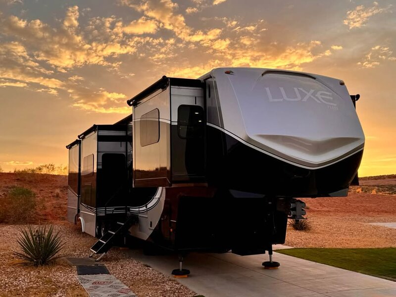 2021 Luxe Elite 44FL