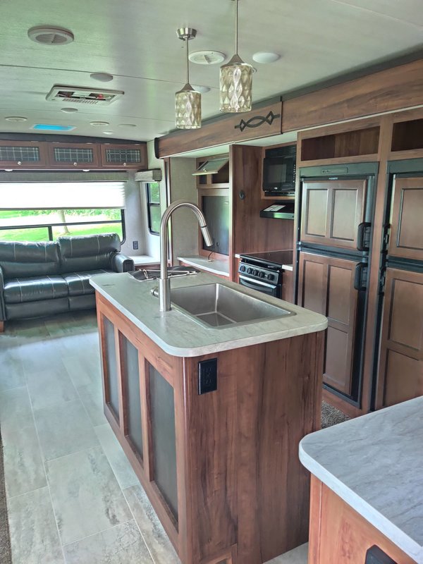2018 Heartland Mallard 335, Travel Trailers RV For Sale By Owner in