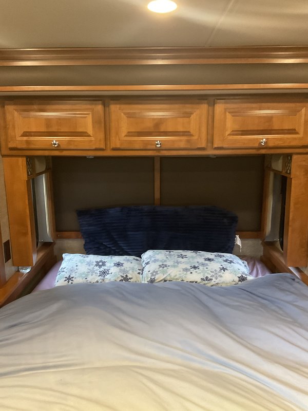 2018 Tiffin Allegro Breeze 31BR, Class A Diesel RV For Sale By Owner