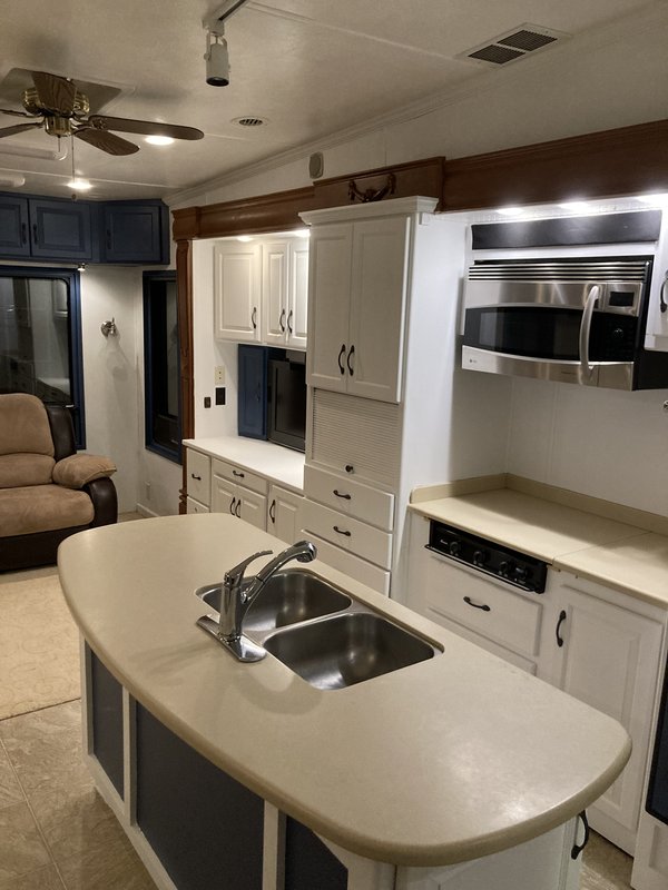 Used 2008 DRV Mobile Suites 36SB3 for Sale by Owner in Gruver, Texas RVT