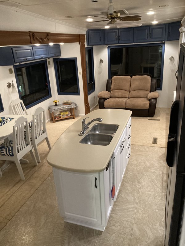 Used 2008 DRV Mobile Suites 36SB3 for Sale by Owner in Gruver, Texas RVT