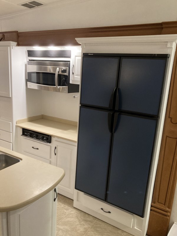 Used 2008 DRV Mobile Suites 36SB3 for Sale by Owner in Gruver, Texas RVT