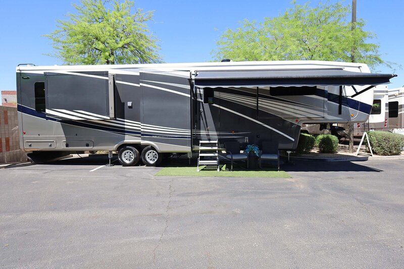 2022 DRV Mobile Suites 41FK