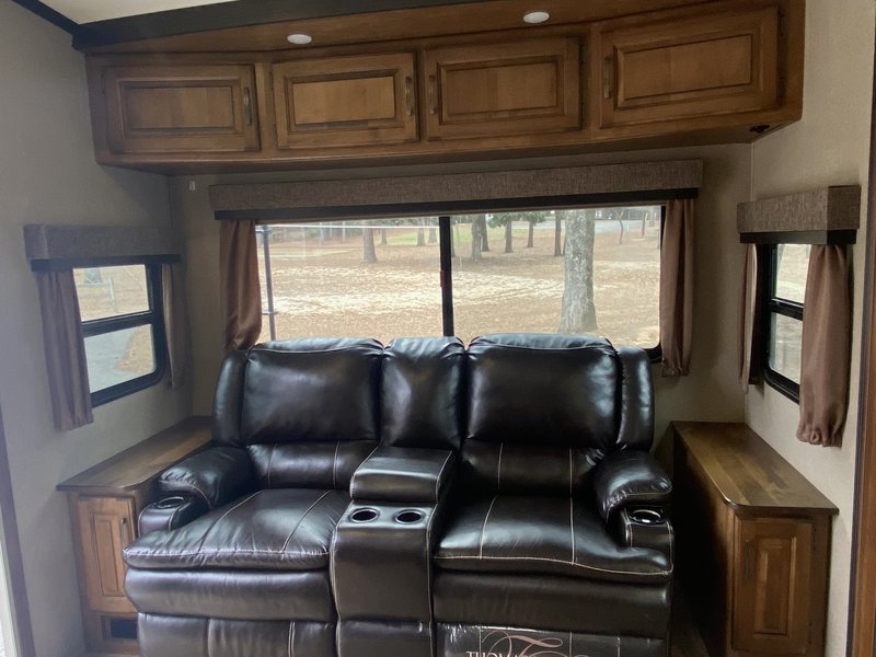 2017 Grand Design Reflection 26RL 5th Wheels RV For Sale By Owner In 