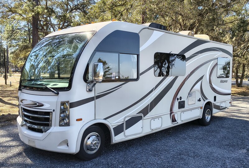 2016 Thor Motor Coach Vegas 25.2