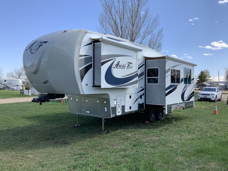 2017 Northwood Arctic Fox 27-5L, 5th Wheels RV For Sale By Owner in Arctic Fox 27-5l For Sale Canada