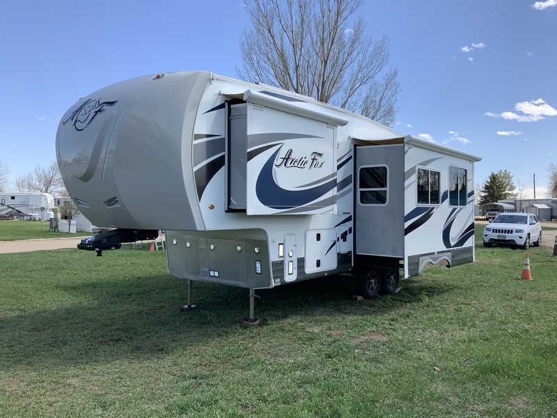 2017 Northwood Arctic Fox 27-5L, 5th Wheels RV For Sale By Owner in