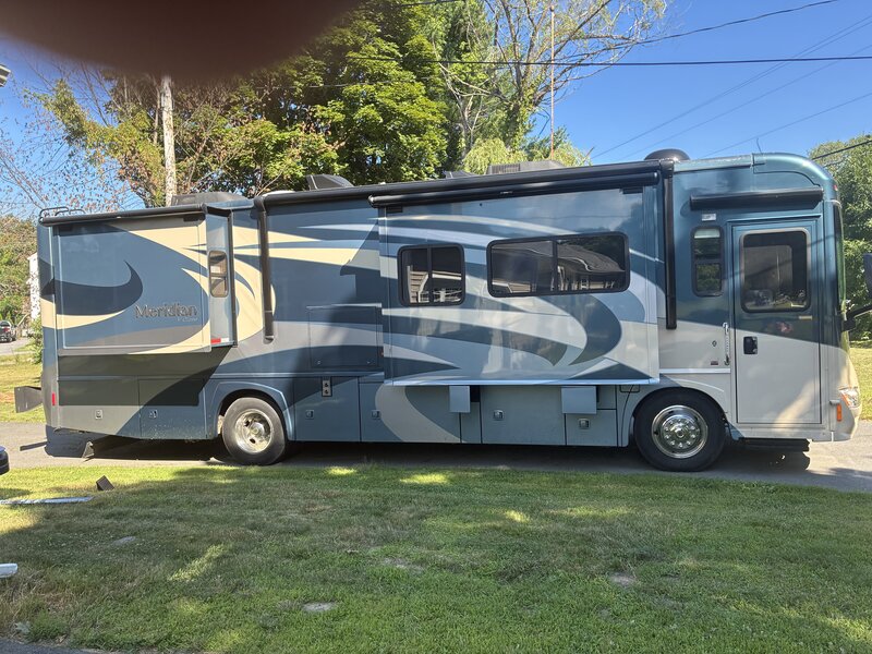 2011 Itasca Meridian V Class 34Y