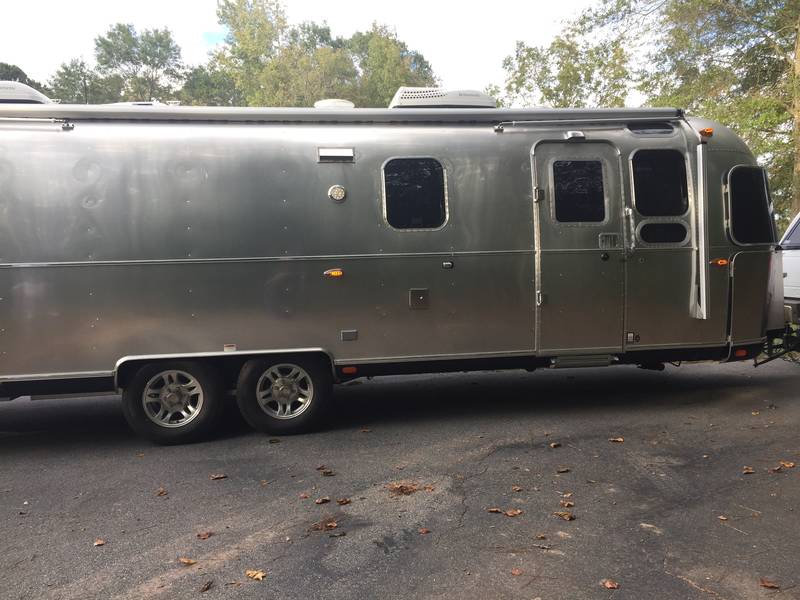 2017 Airstream Classic 30 Queen Travel Trailers Rv For Sale By Owner In Jackson Georgia Rvt