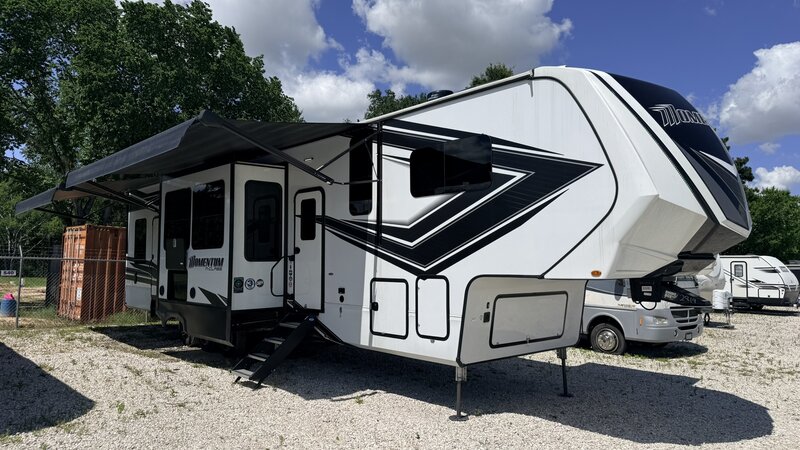 2022 Grand Design Momentum M-Class GRAND DESIGN 381MS